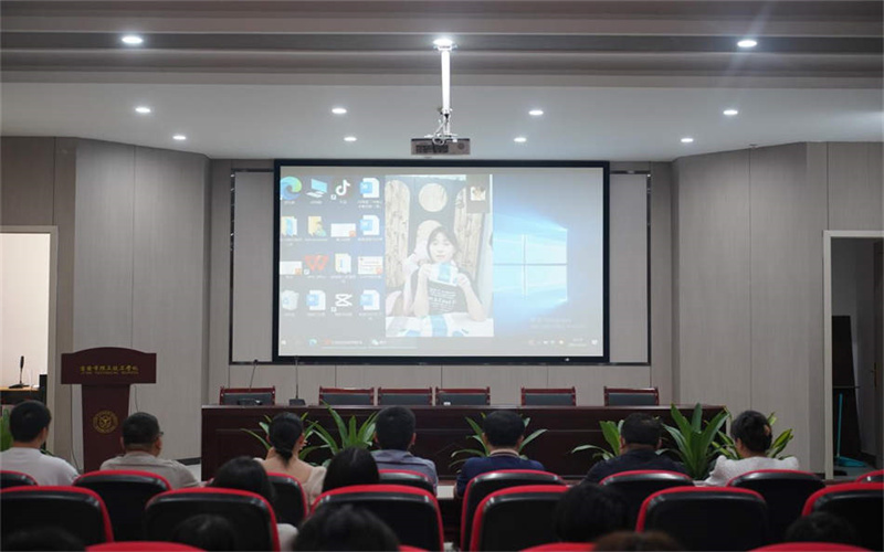 我校成功舉辦以“校園好物推薦”為主題的校